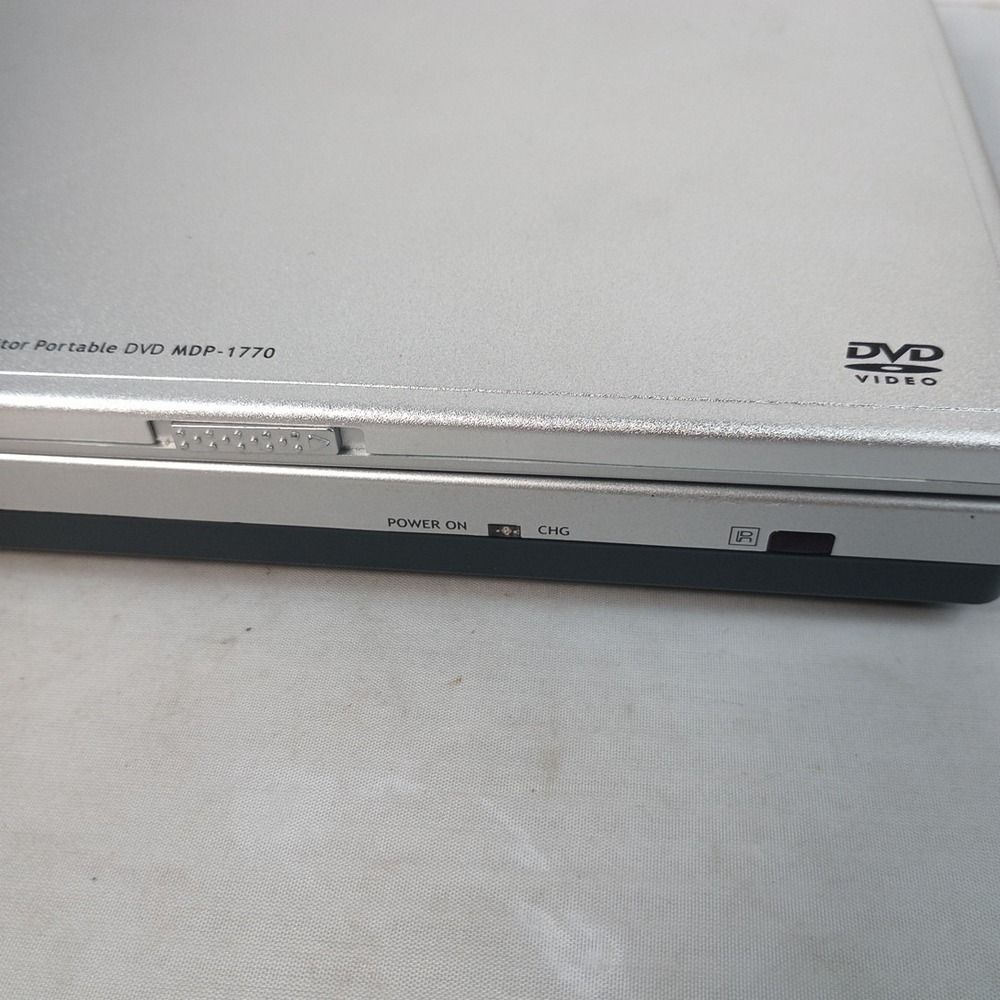Mintek MDP-1770 Portable DVD Player 7in TFT Screen DVD Silver Tested Plays - Picture 5 of 10